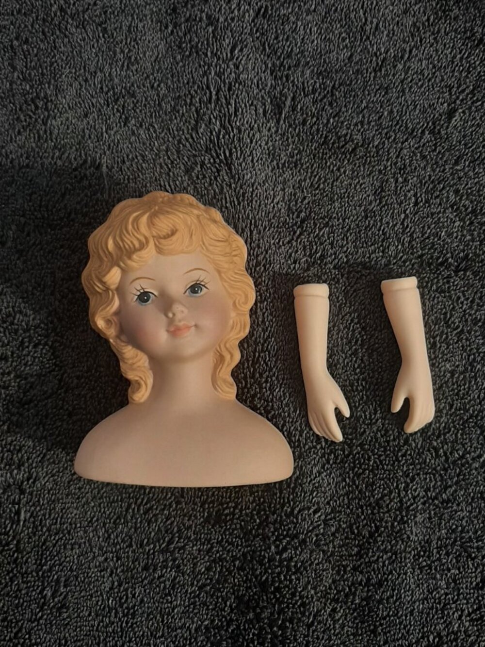Porcelain  Doll Head Hands 3" Girl Angel Blond Wavy Hair Christmas